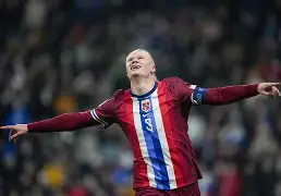 火箭vs老鹰哈登3节60分回放